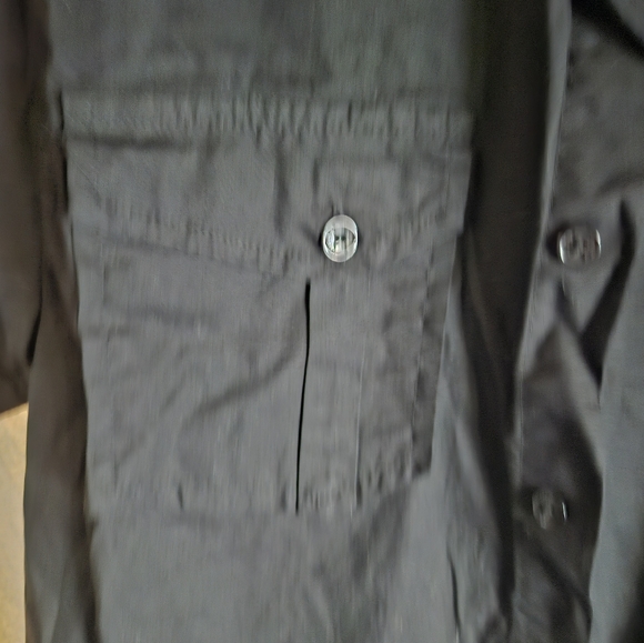 EUC Guess Button Down Blouse - Picture 6 of 6